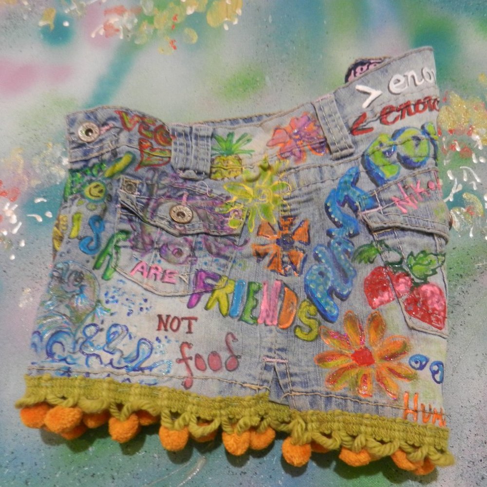 Graffiti Statement Plant Power shorts HAND CRAFTED OOAK custom design SIZE 3 - Picture 4 of 16